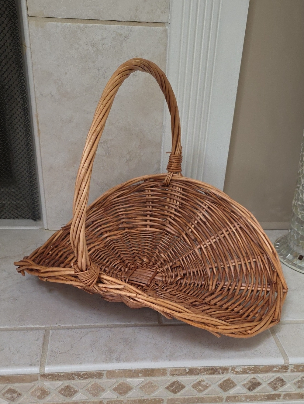 🌟💥 Woven Willow Basket in Natural Brown 💥🌟